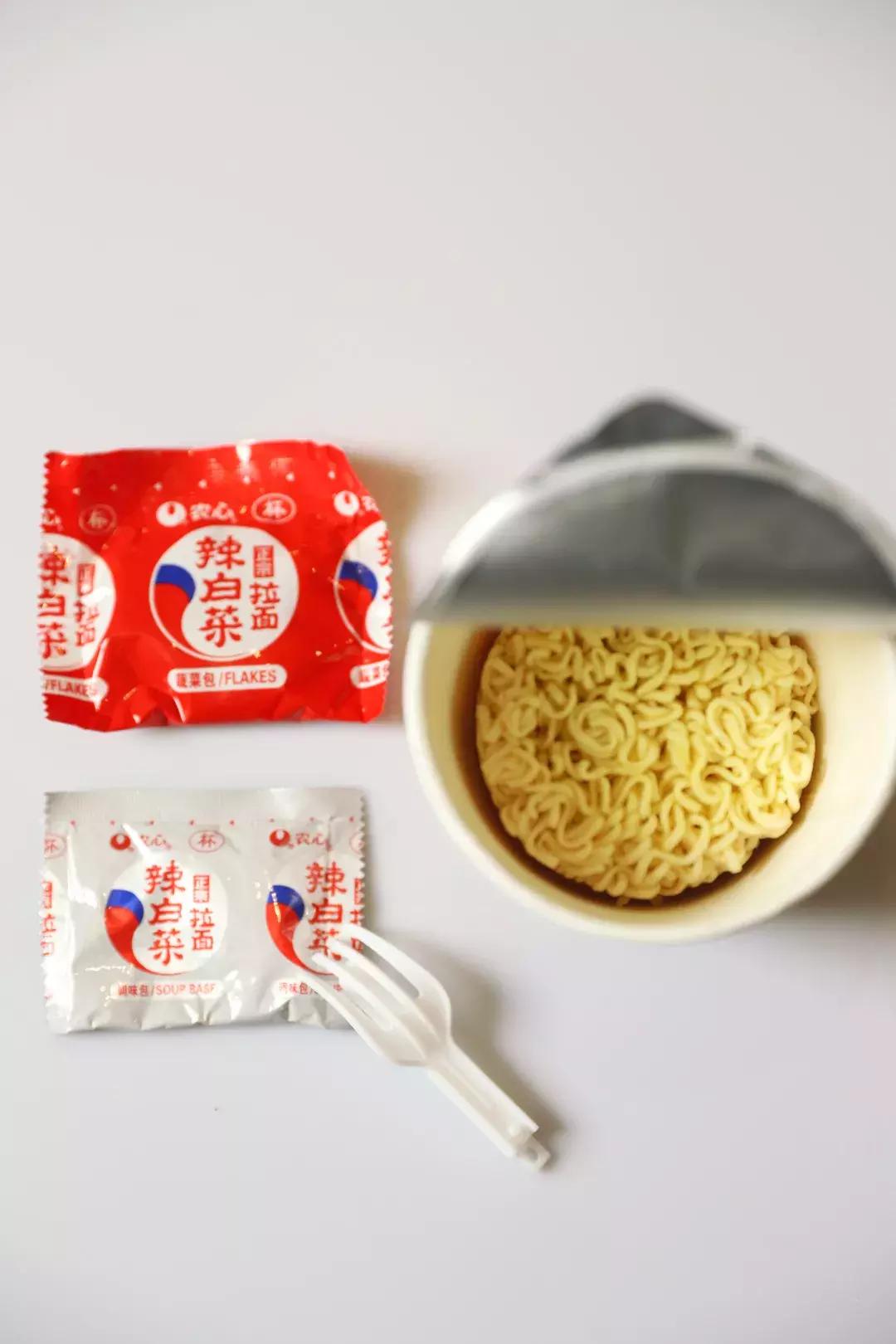 白象蟹黄拌面杯面方便面,十种方便面测评