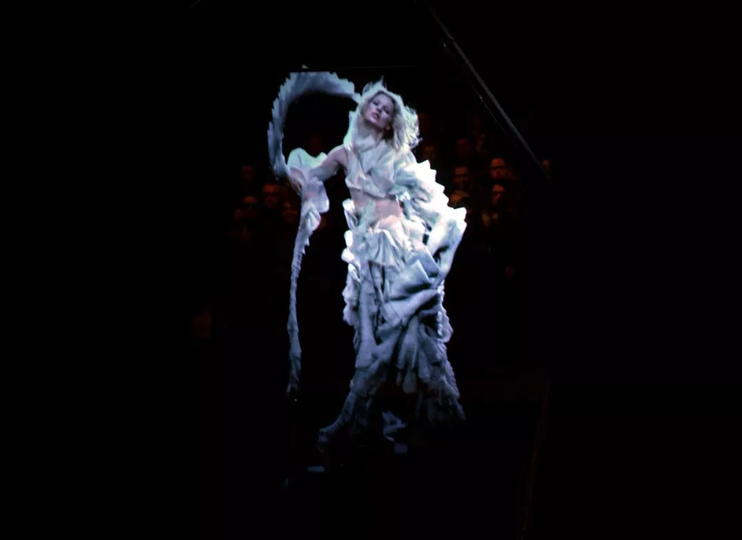 alexandermcqueen代表作品,alexandermcqueen是高定吗