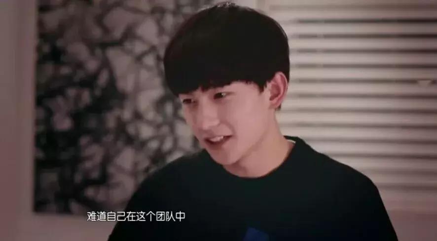 玩了一天饭都没吃,玩了一天不带女生吃饭