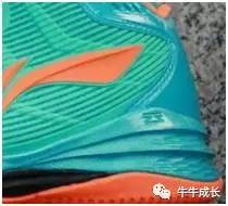 穿80万耐克男孩,小孩穿80万的耐克鞋