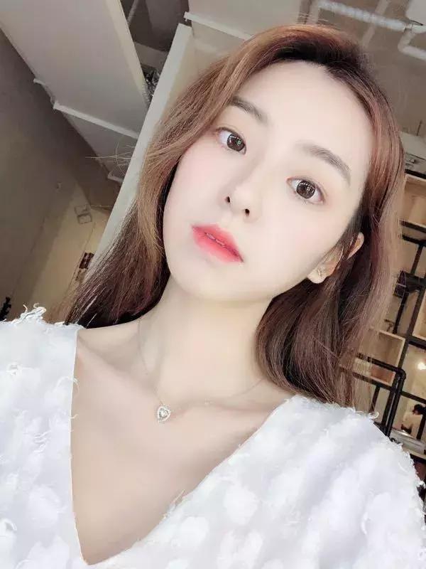 秋季口红推荐平价唇色浅,秋冬脏橘色口红推荐