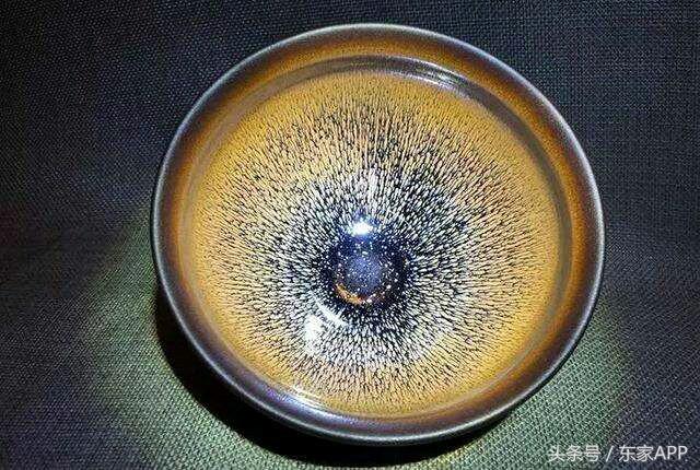 陶瓷表面的釉如何形成,陶瓷蓝黑裂纹是什么釉