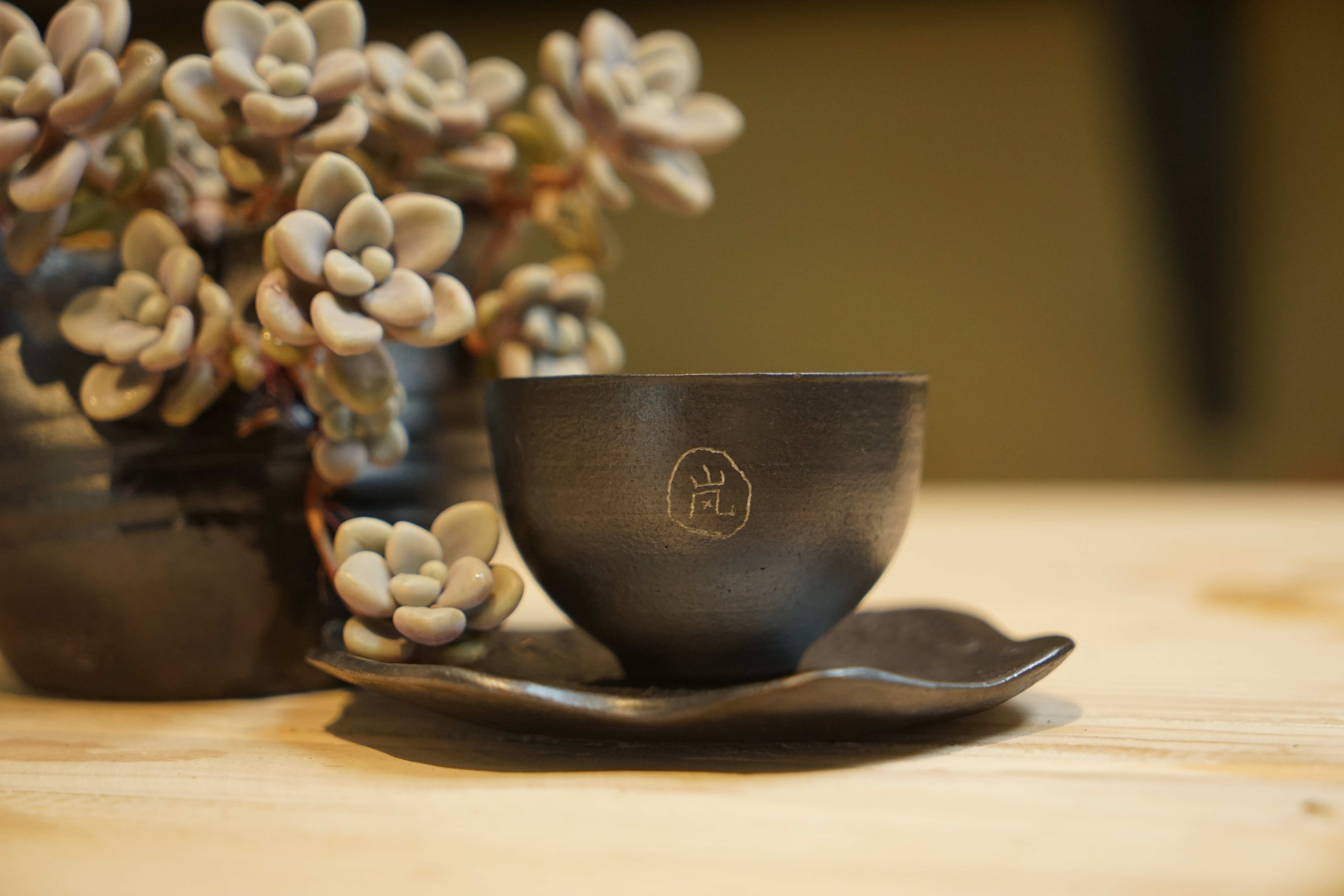 黑陶的前世今生：5000年古文明技艺把泥土炼成“黑金”