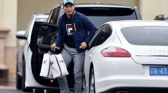 赵明剑和武磊,国足武磊开什么车