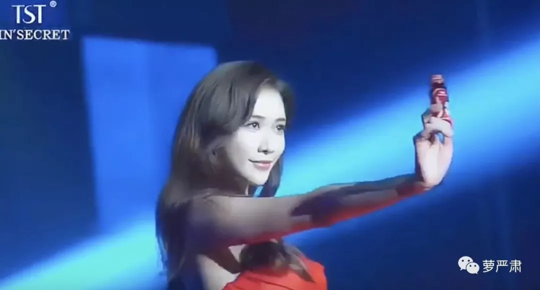 这对夫妻怎么作都不奇怪了，心痛的是其他明星为什么要掺和……