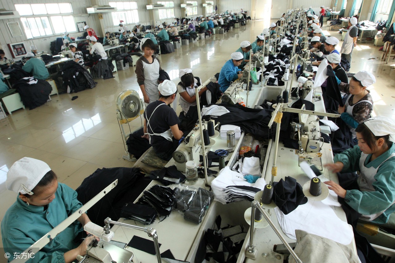 富士康到底是什么厂？老板是否对员工负责？网友说：黑厂！