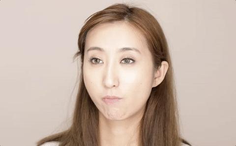 除了发量,最暴露年龄的可能是这两道纹