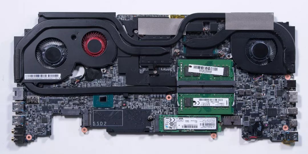 聊一台游戏性能超强的笔记本,聊一款相对小众的轻薄游戏本