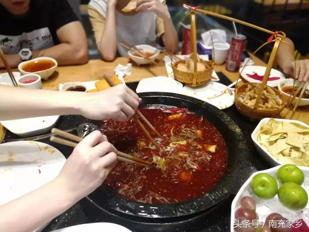 南充比较正宗的火锅,四川南充火锅哪家最好
