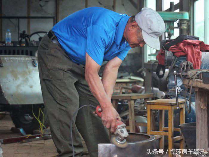 大林子手工打造一台哈雷,定制哈雷制作过程