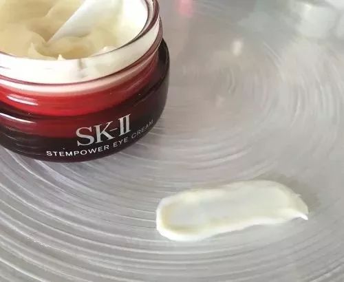 十大不建议购买的眼霜,8款平价到贵妇眼霜真人测评