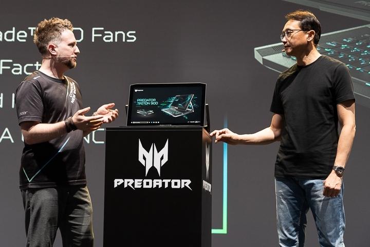 宏碁全球限量电竞笔记本曲面,宏碁翻转屏笔记本新品发布