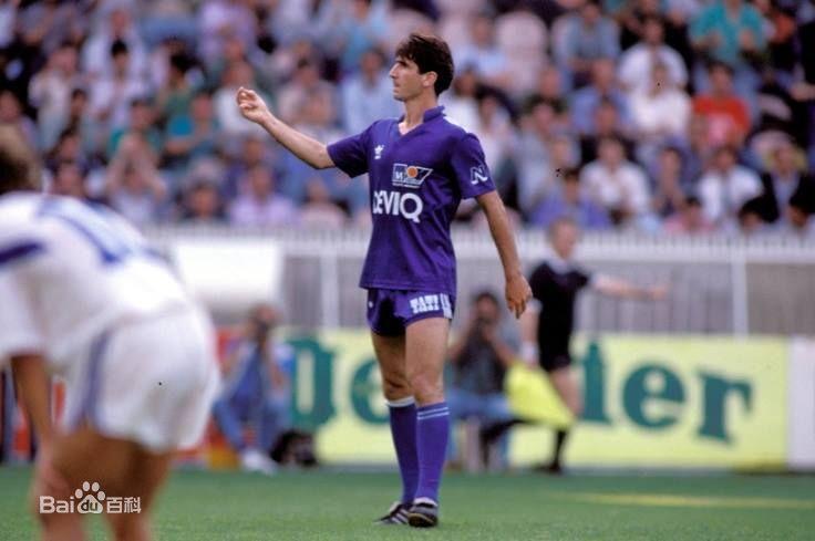 实况曼联国王坎通纳,曼联国王坎通纳退役拍电影