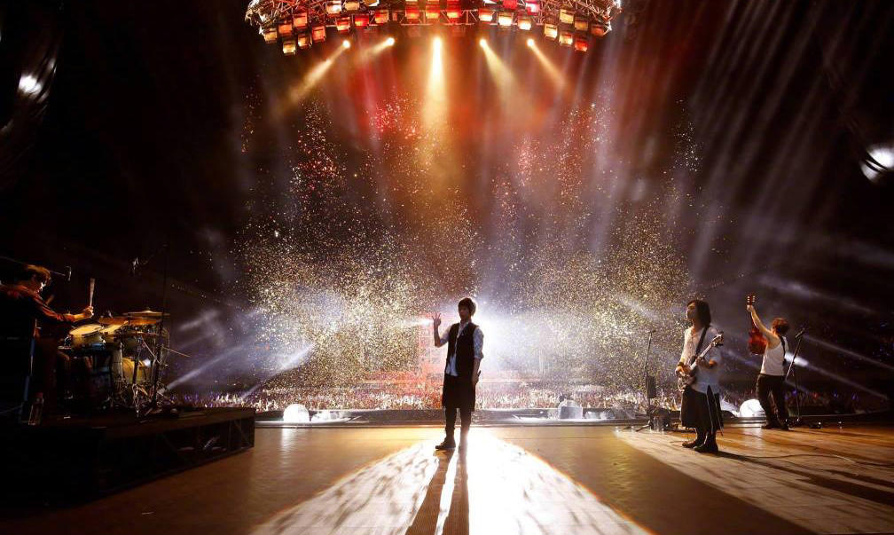 *月天五**鸟巢门票255,华晨宇鸟巢门票180,没想到最低的是他!