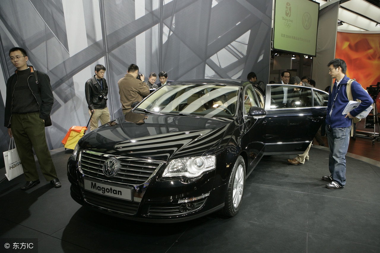 13年迈腾1.8t豪华版现在值得买吗,17年迈腾1.8t豪华版二手车多少钱