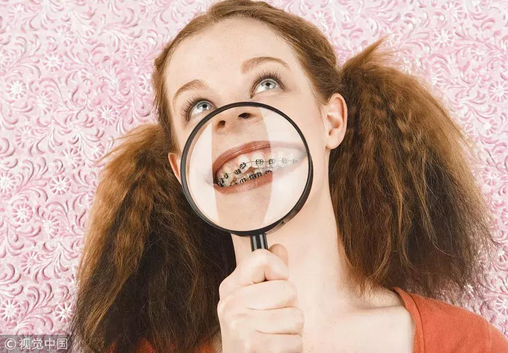 还在犹豫是否整牙，明星们默默变美都在靠它，你想知道的这篇都有