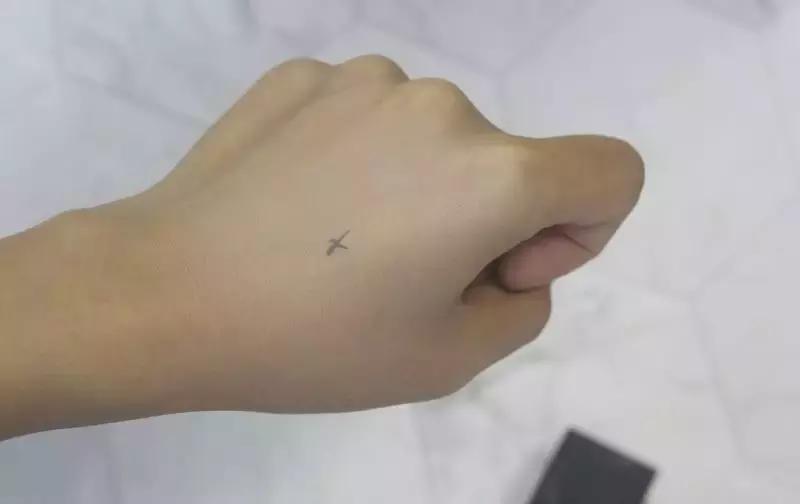 精华类粉底液类天花板测评,大牌粉底液超级持妆测评