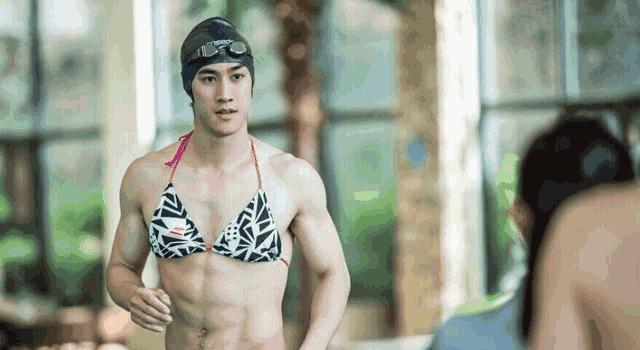 杨幂迪丽热巴惊艳写真,杨幂迪丽热巴合照写真