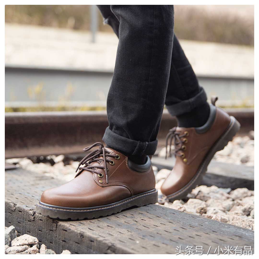 小米有品上了一双会变色的鞋，科技感十足！