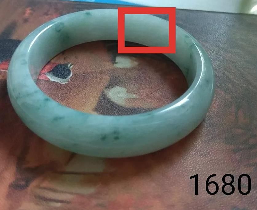 800元左右翡翠玉镯,980元的镯子