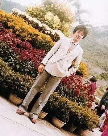 林雪吴孟达颁奖典礼,林雪评价周星驰