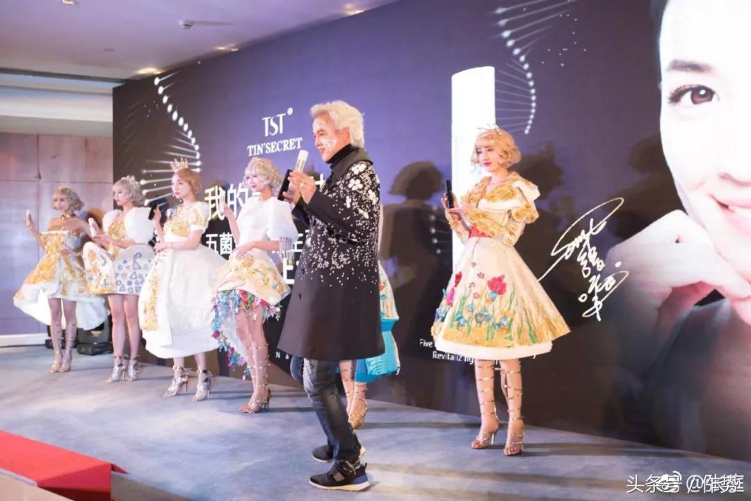 古装女神张庭，是怎么变成假鬼假怪的微商女王的？