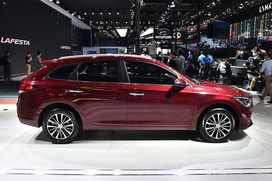 现代逸行旅行版,现代旅行车逸行试驾视频