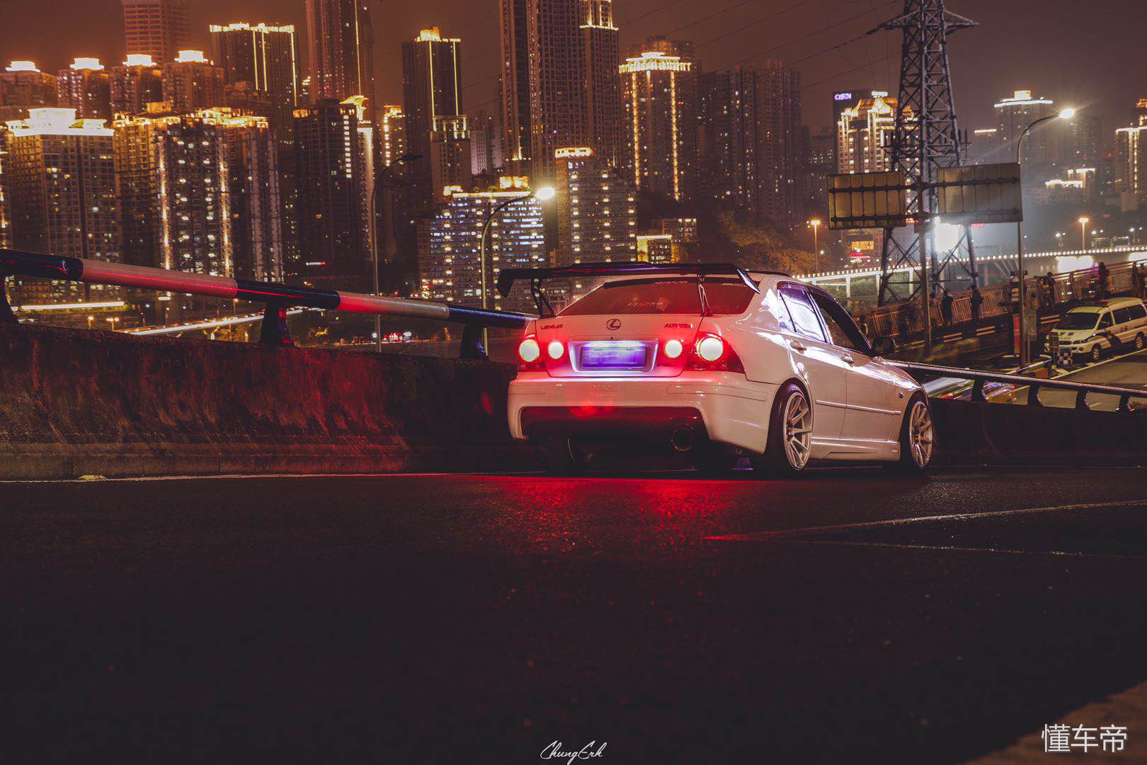 头文字d最恐怖的漂移,头文字d咬地鲨谁开的