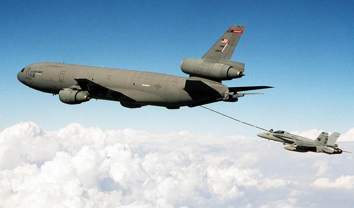 可以装二百吨的大油罐有多大,能装100吨的油罐车