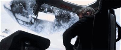 阿汤哥追飞机跳崖,极限高空实力跳伞的阿汤哥