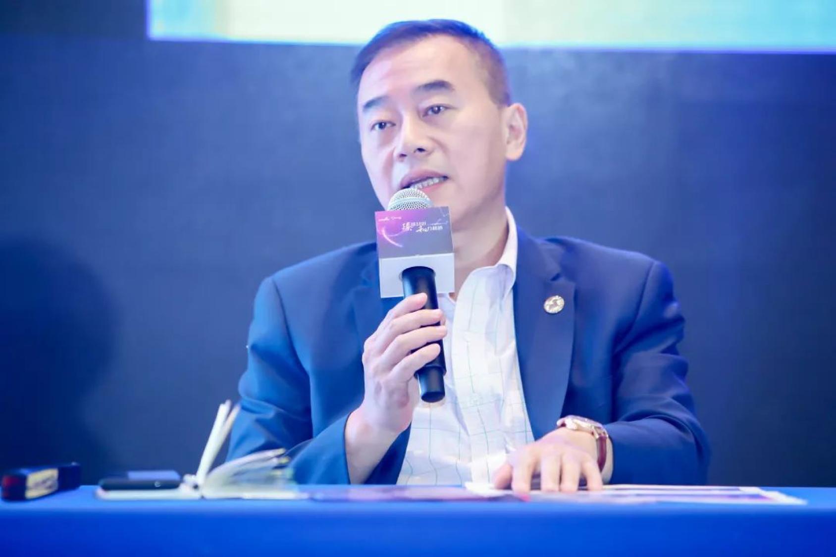 万里滔滔江水永不休什么意思,滔滔江水永不休的下一句是什么