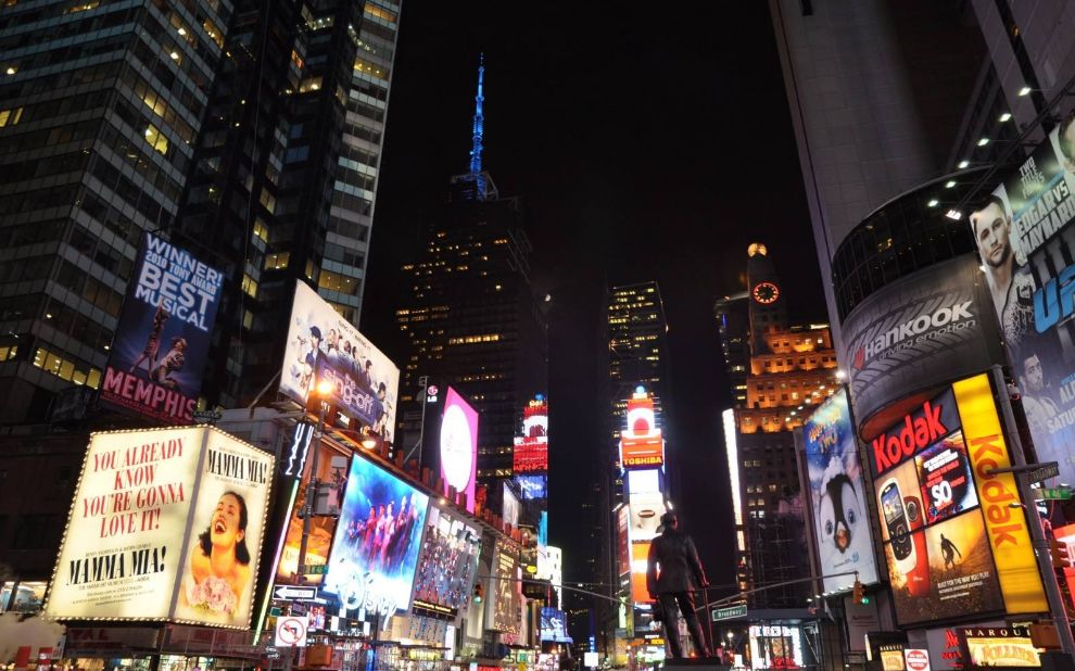 南昌市时代广场在哪里,南昌时代广场里面有什么