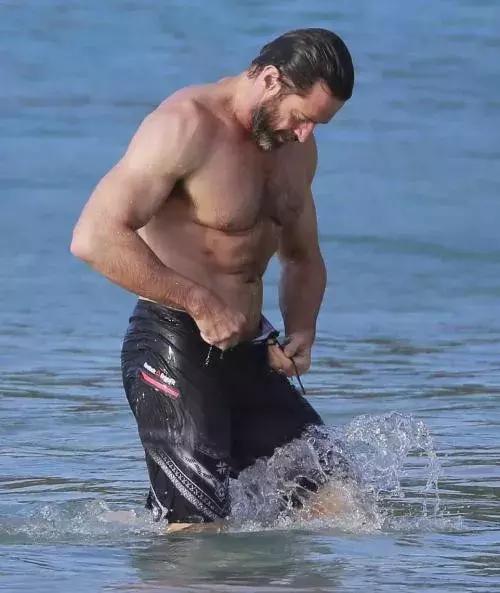 是不是有些男生会胸下垂,如何知道自己胸是否下垂男