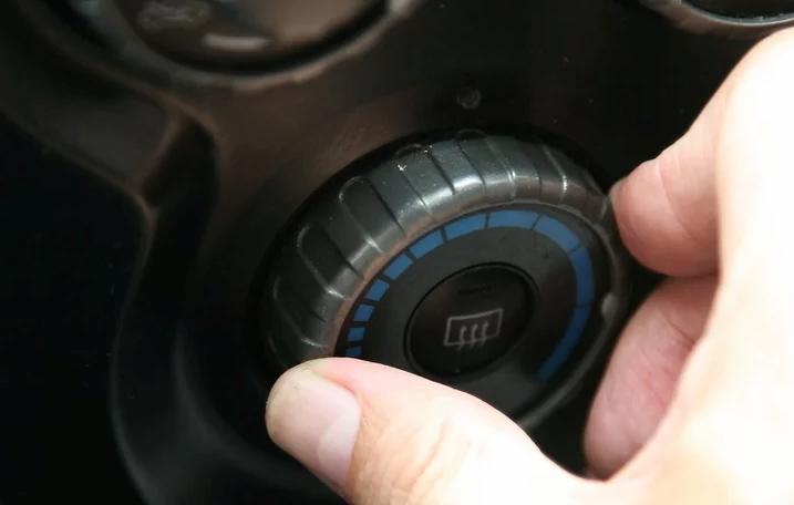 汽车如何防霉除异味,汽车异味怎么保养清洗