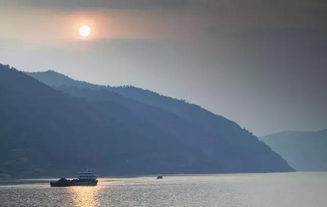 中华大地，每一寸河山，都饱含着文人骚客们的诗情画意