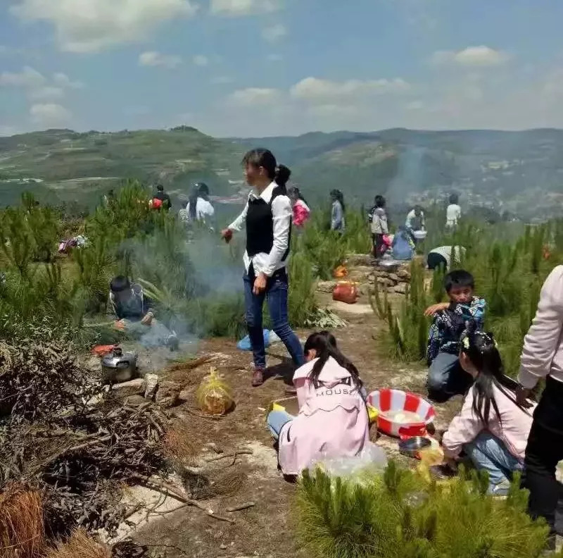 涓轰簡鐖辨儏缈诲北瓒婂箔,涓轰簡鐖辨儏鎶崋鏂╂鐮ョ牶鍓嶈