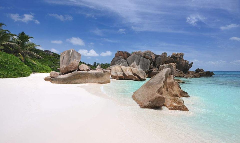 世界十大度假海岛排行榜前十名,全球海岛旅游推荐排行榜前十名