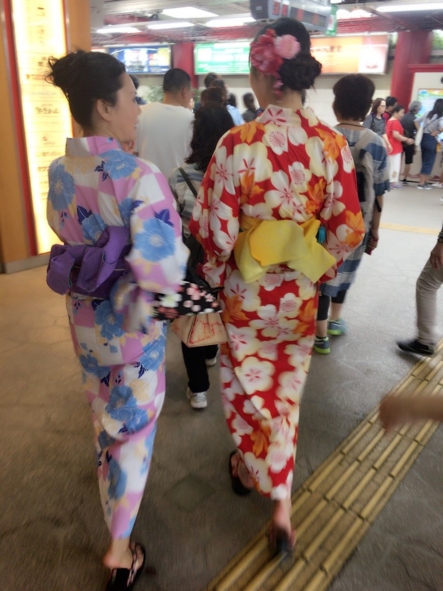 带你走进日本风土人情,跟日本女朋友一起旅游吃什么