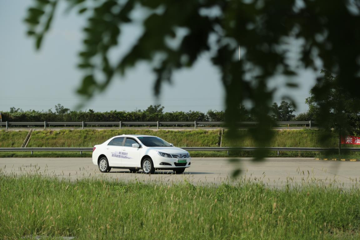 纯电动比亚迪秦高速实测,比亚迪秦dmi自驾游西藏