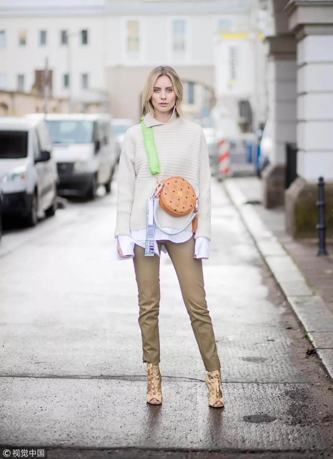 凹造型小包包,包包拍摄怎么凹造型