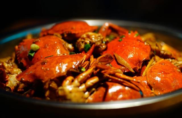 「团购」中秋送礼必备！价格低质量好的阳澄湖大闸蟹要去哪里买呢？这只来自阳澄湖的鲜活大闸蟹肥美爆膏正当时，错过等一年！