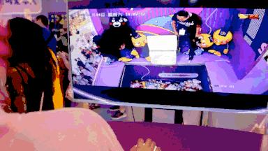 娃娃机惊现真娃娃,重庆网红大型娃娃机