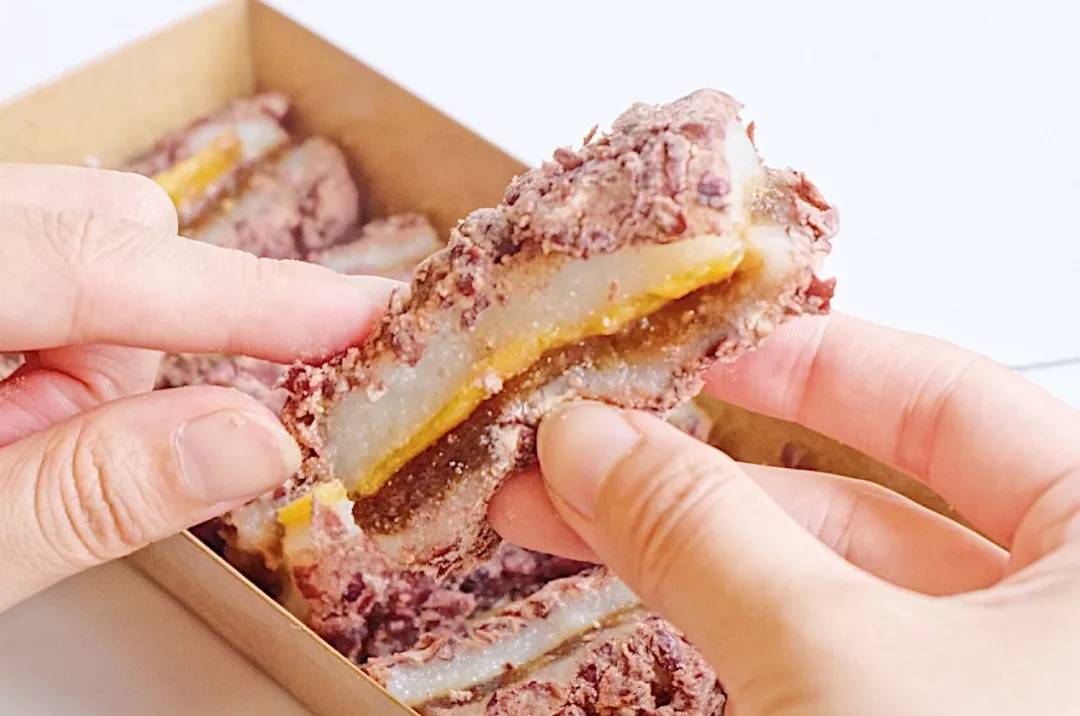 意外爆火的美食店铺,爆火的米糕