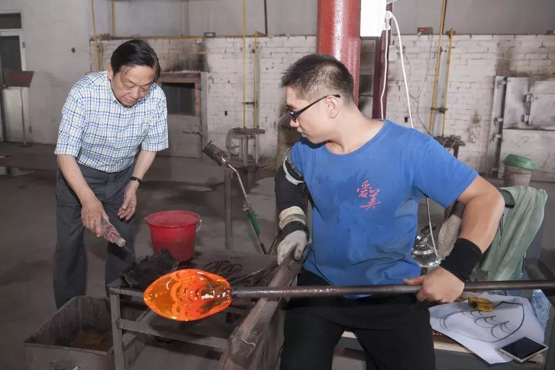 下工厂进车间，“80后”韩美林勃发生命本质里的艺术渴望