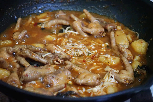 鸡爪凉拌怎么弄去骨,无骨鸡爪脱骨怎么煮不会烂