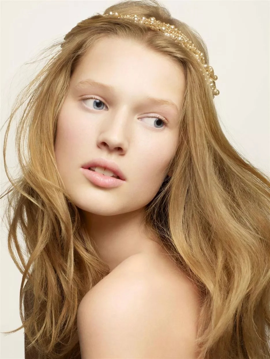 维密中国超模合集何穗,2018维密秀刘雯何穗组团霸气开秀