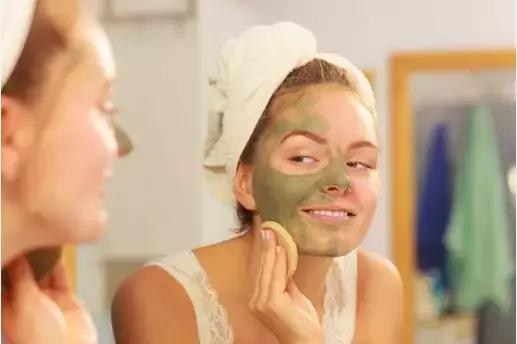 你以为你敷完面膜的样子,你以为的敷面膜是怎样的