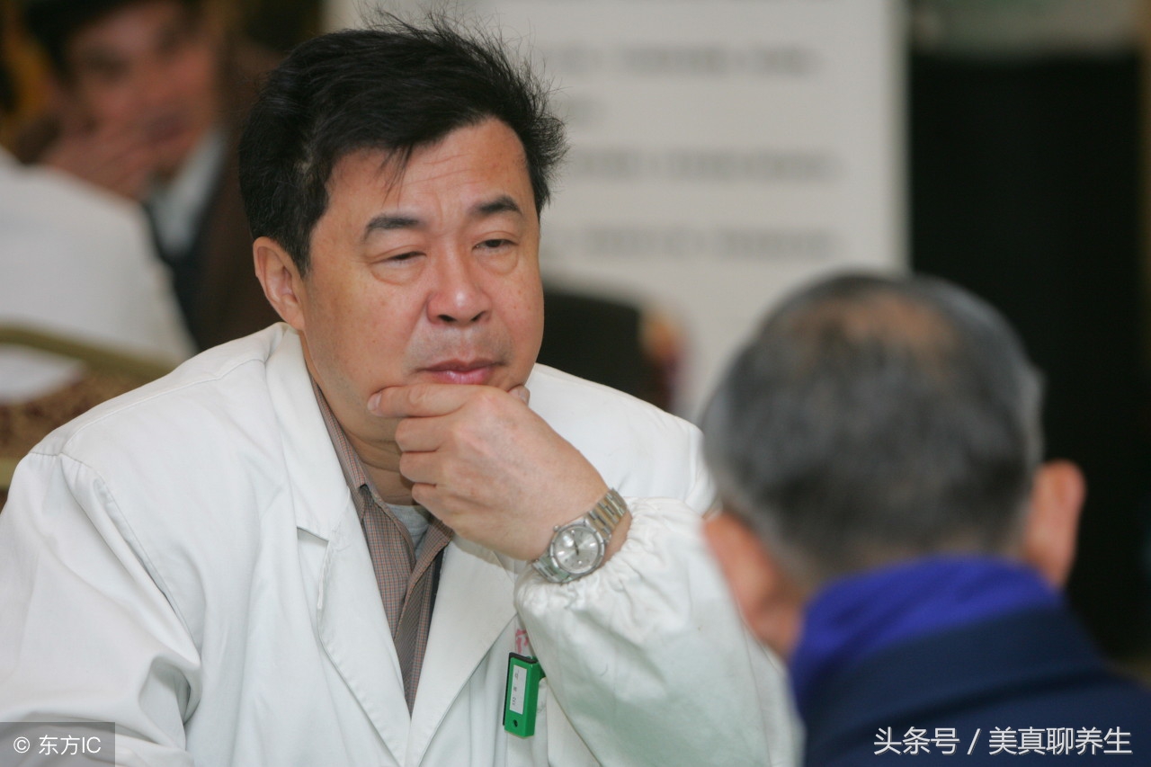 有腰不好的，1个动作，每天8次，腿好、腰好、身体好！