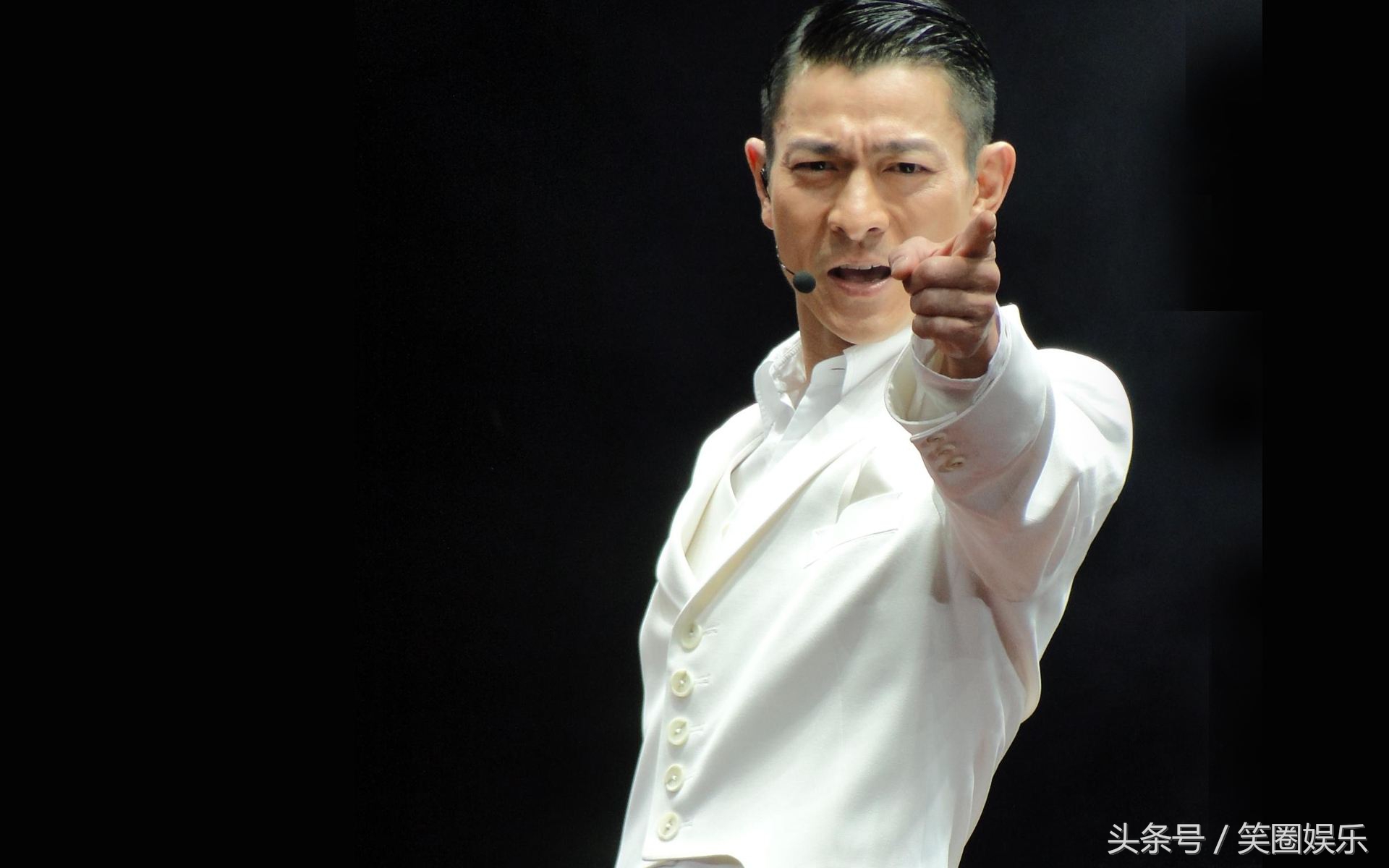 刘德华为什么可以一直红到现在,老梁刘德华为什么红了30多年