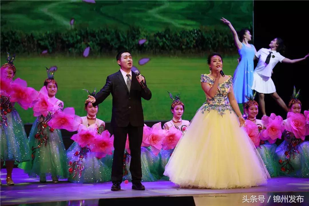 感动越秀最美教师颁奖,致敬感动广州的最美教师颁奖仪式